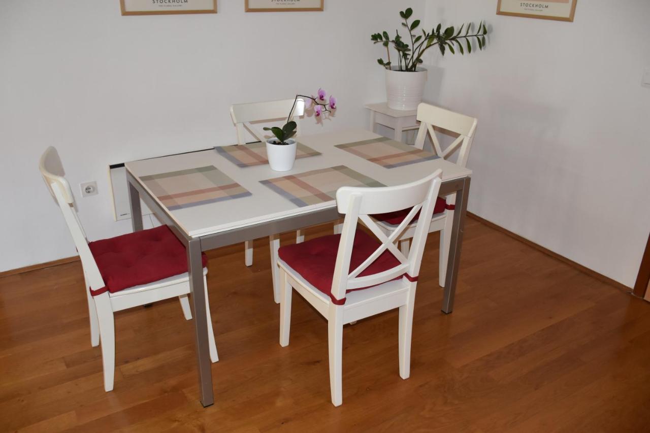 דירות פורץ Apartman Tina מראה חיצוני תמונה