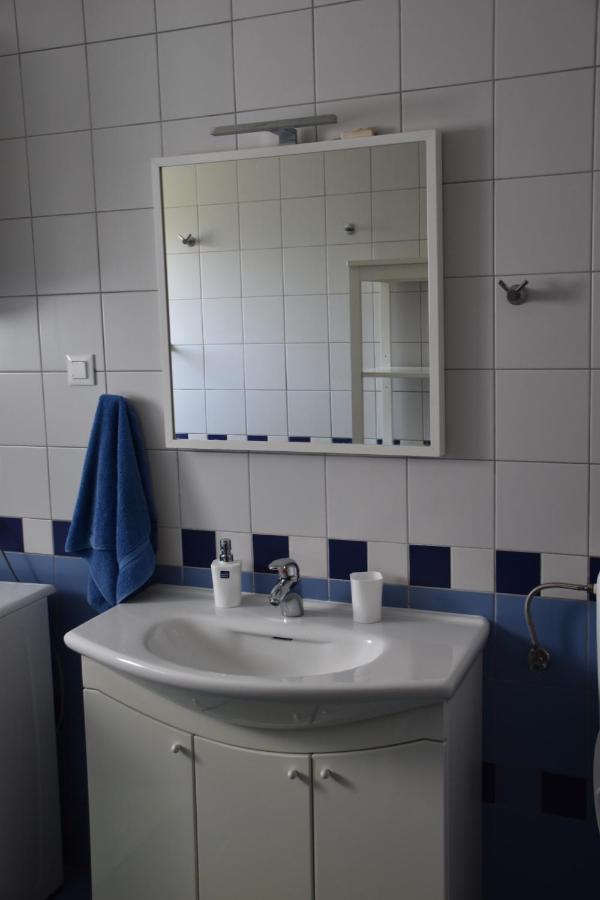 דירות פורץ Apartman Tina מראה חיצוני תמונה